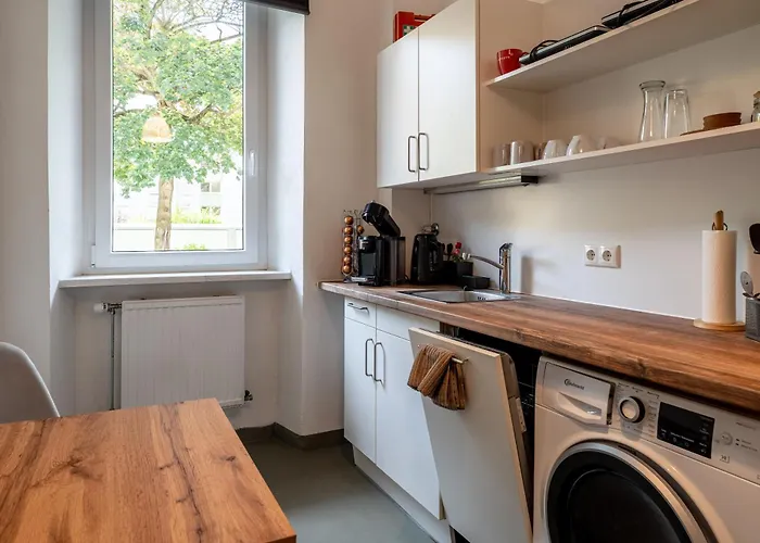 Apartman Fuer 6 Gaeste - 3-zimmer-apartment - Suedlich Vom Woehrder *
