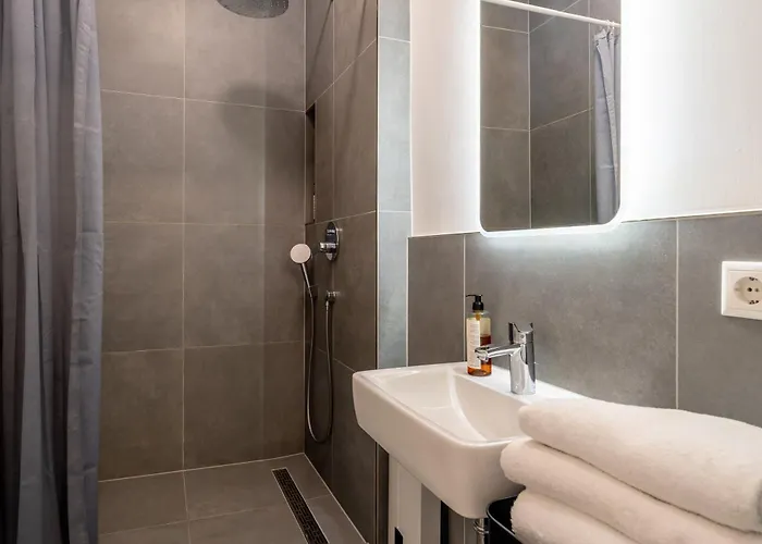 Fuer 6 Gaeste - 3-zimmer-apartment - Suedlich Vom Woehrder Apartman *