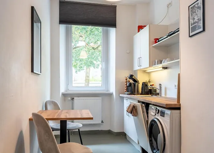 Fuer 6 Gaeste - 3-zimmer-apartment - Suedlich Vom Woehrder